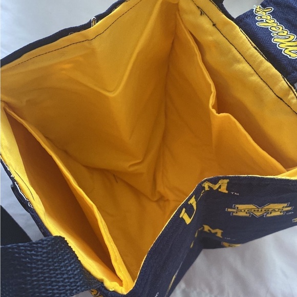 University of Michigan game day purse/ handbag/tote - Picture 7 of 7